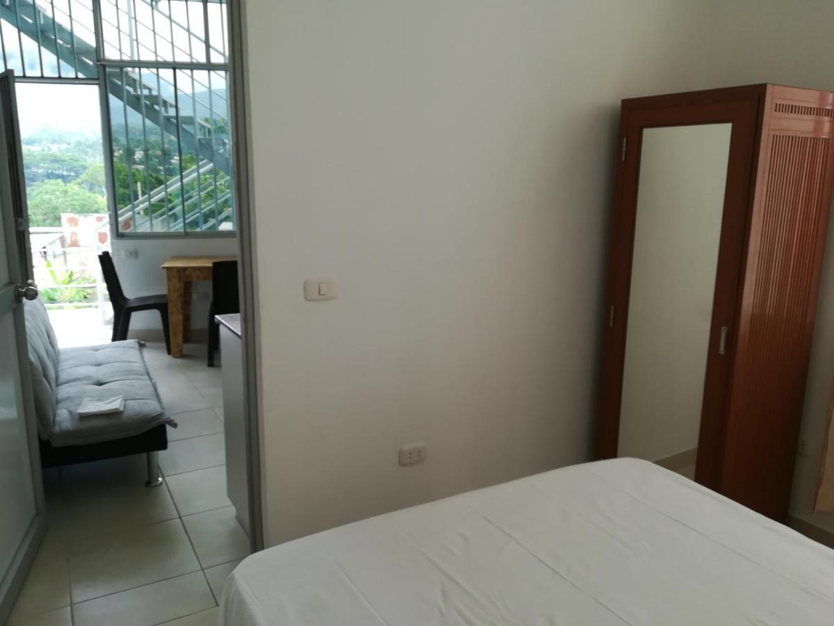 La Casa Del Italiano Bed & Breakfast Tarapoto Dış mekan fotoğraf