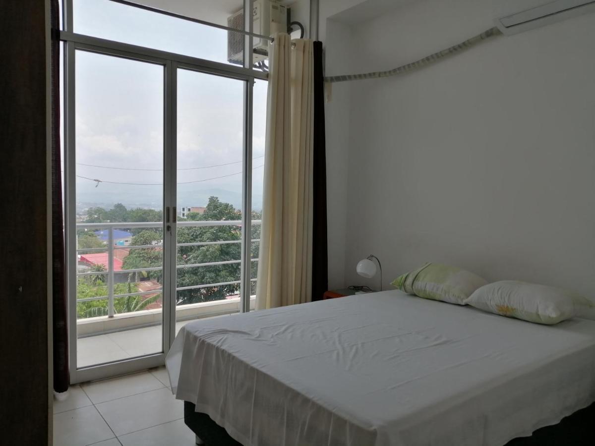 La Casa Del Italiano Bed & Breakfast Tarapoto Dış mekan fotoğraf
