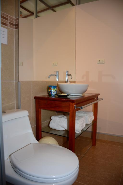 La Casa Del Italiano Bed & Breakfast Tarapoto Oda fotoğraf