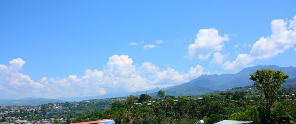 La Casa Del Italiano Bed & Breakfast Tarapoto Dış mekan fotoğraf