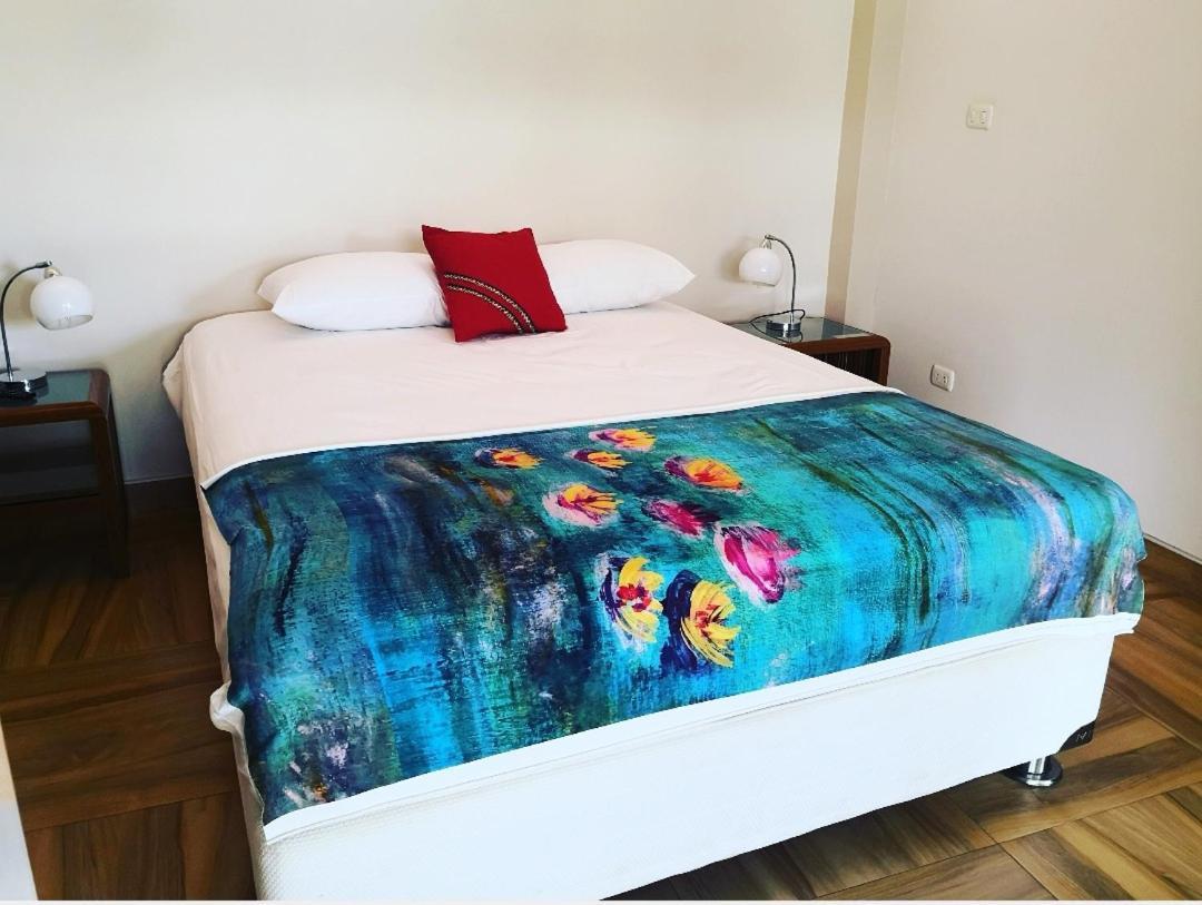 La Casa Del Italiano Bed & Breakfast Tarapoto Dış mekan fotoğraf